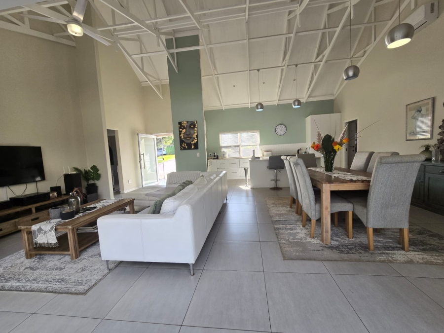 4 Bedroom Property for Sale in Sheffield Beach KwaZulu-Natal