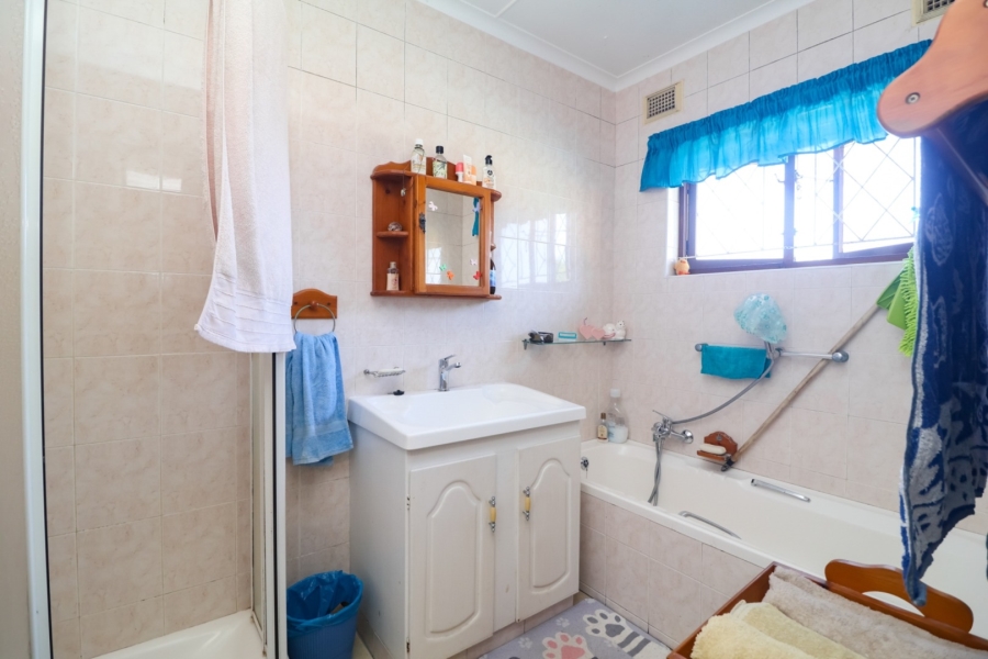 3 Bedroom Property for Sale in Ocean View KwaZulu-Natal