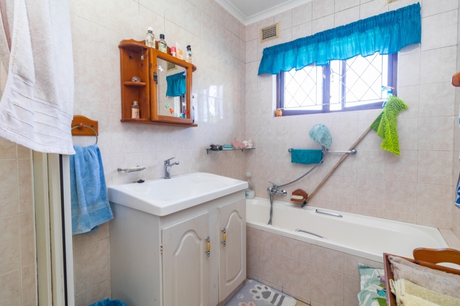 3 Bedroom Property for Sale in Ocean View KwaZulu-Natal