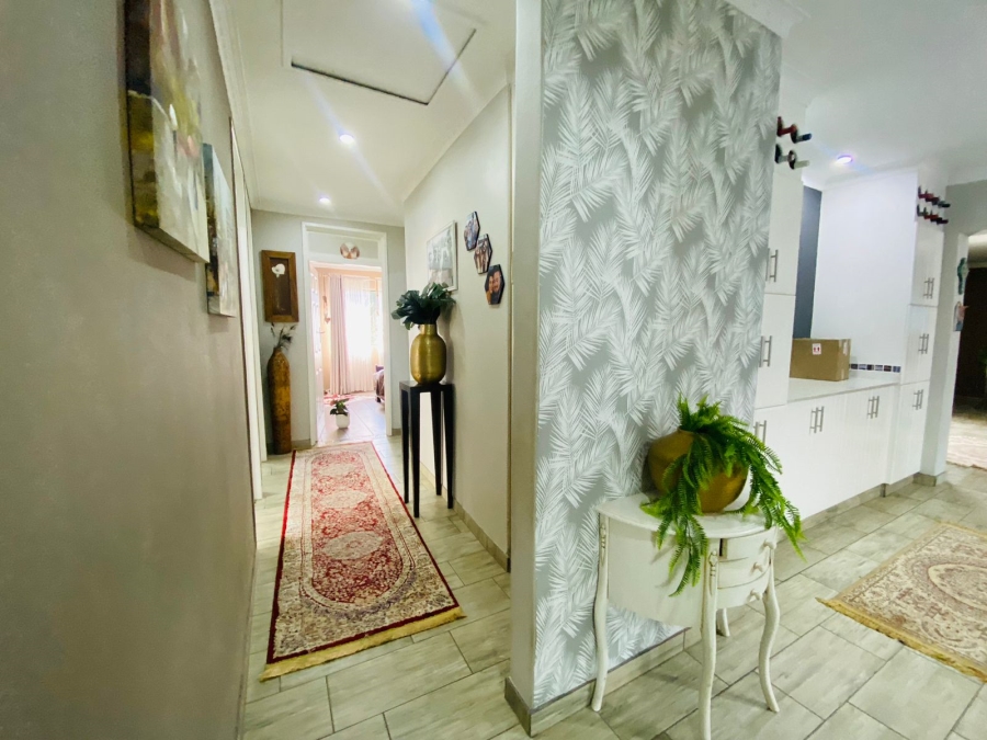 4 Bedroom Property for Sale in Meer En See KwaZulu-Natal