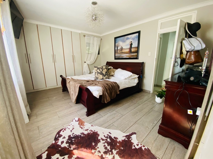 4 Bedroom Property for Sale in Meer En See KwaZulu-Natal