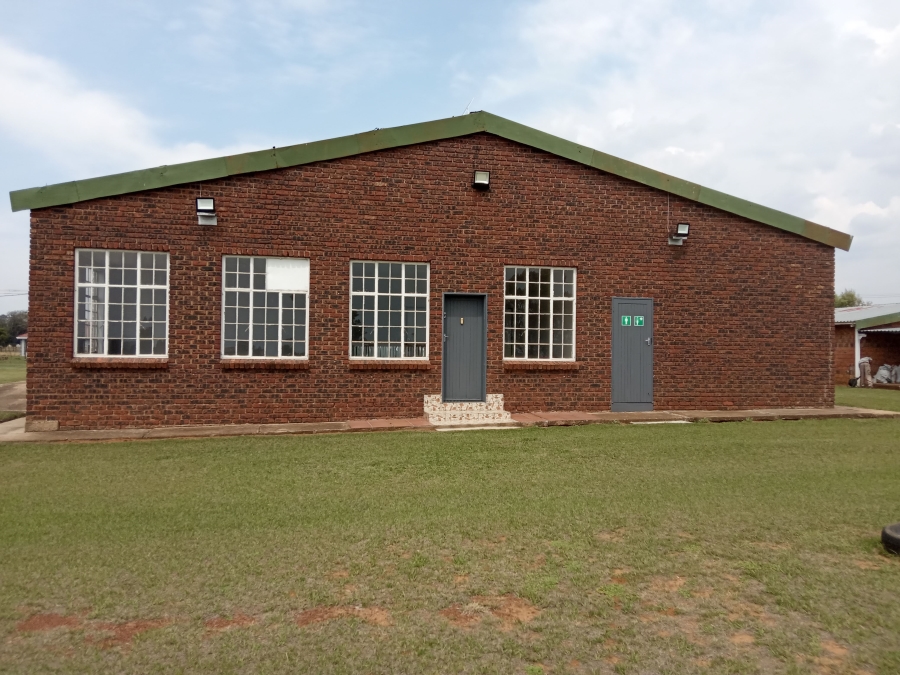 5 Bedroom Property for Sale in Utrecht KwaZulu-Natal
