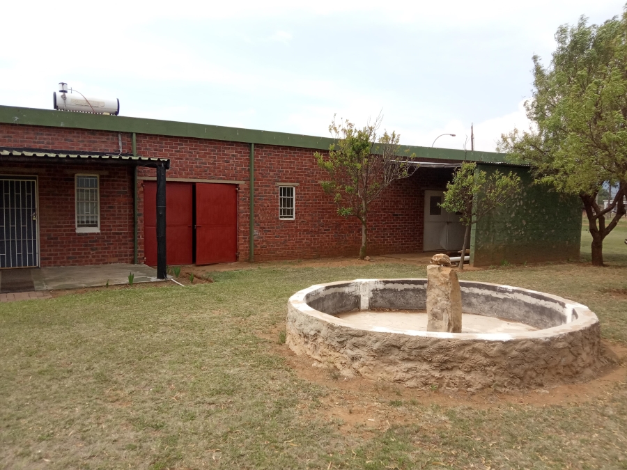 5 Bedroom Property for Sale in Utrecht KwaZulu-Natal