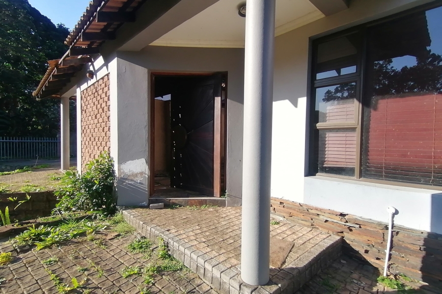 4 Bedroom Property for Sale in St Michaels On Sea KwaZulu-Natal