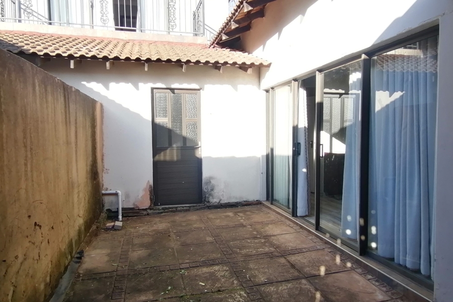 4 Bedroom Property for Sale in St Michaels On Sea KwaZulu-Natal