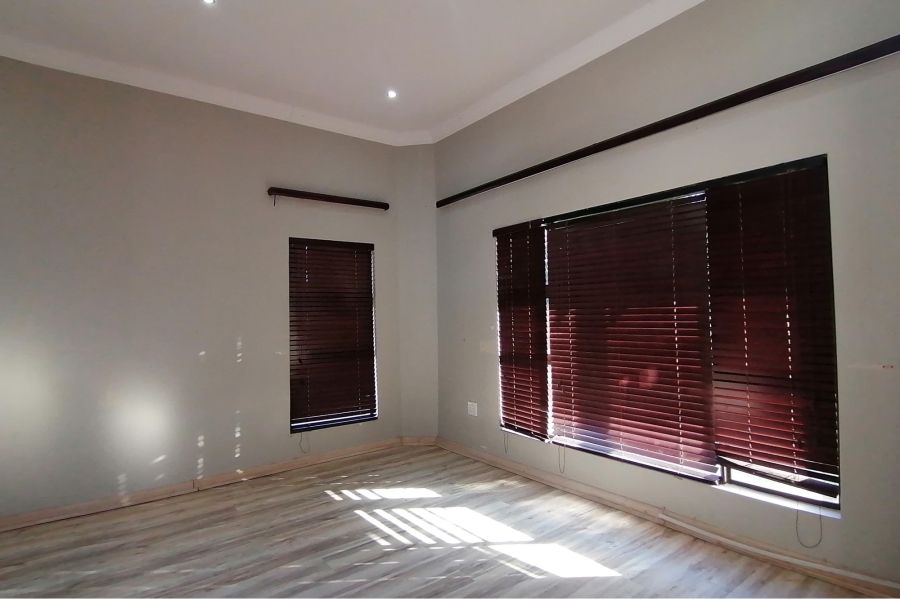 4 Bedroom Property for Sale in St Michaels On Sea KwaZulu-Natal