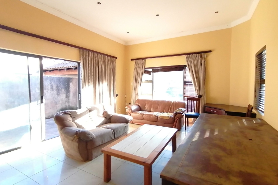 4 Bedroom Property for Sale in St Michaels On Sea KwaZulu-Natal