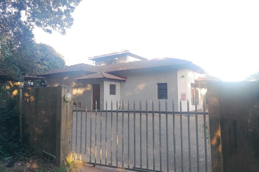 4 Bedroom Property for Sale in St Michaels On Sea KwaZulu-Natal