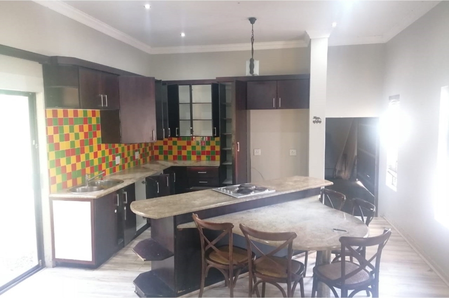 4 Bedroom Property for Sale in St Michaels On Sea KwaZulu-Natal