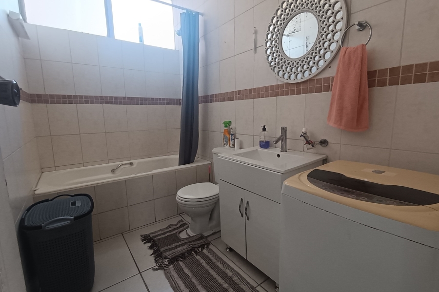 To Let 2 Bedroom Property for Rent in South Beach KwaZulu-Natal