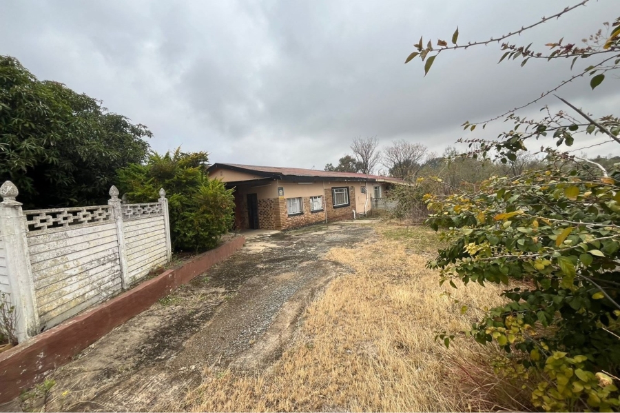 6 Bedroom Property for Sale in Glencoe KwaZulu-Natal