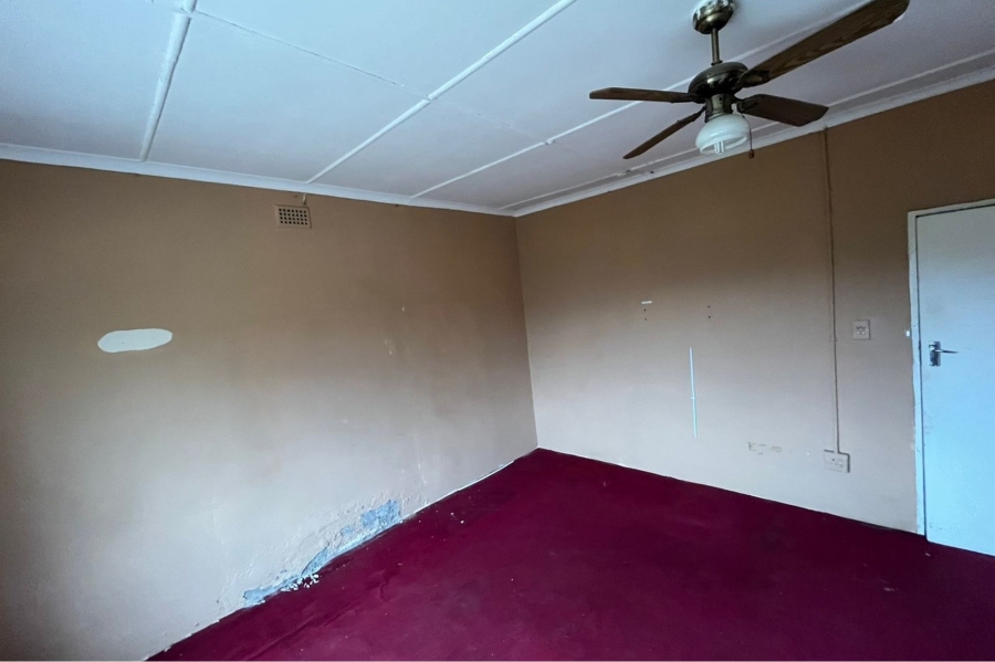 6 Bedroom Property for Sale in Glencoe KwaZulu-Natal