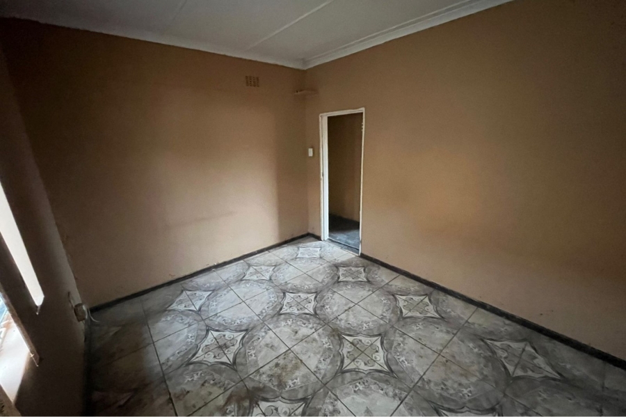 6 Bedroom Property for Sale in Glencoe KwaZulu-Natal
