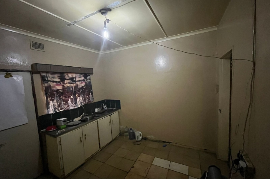 6 Bedroom Property for Sale in Glencoe KwaZulu-Natal