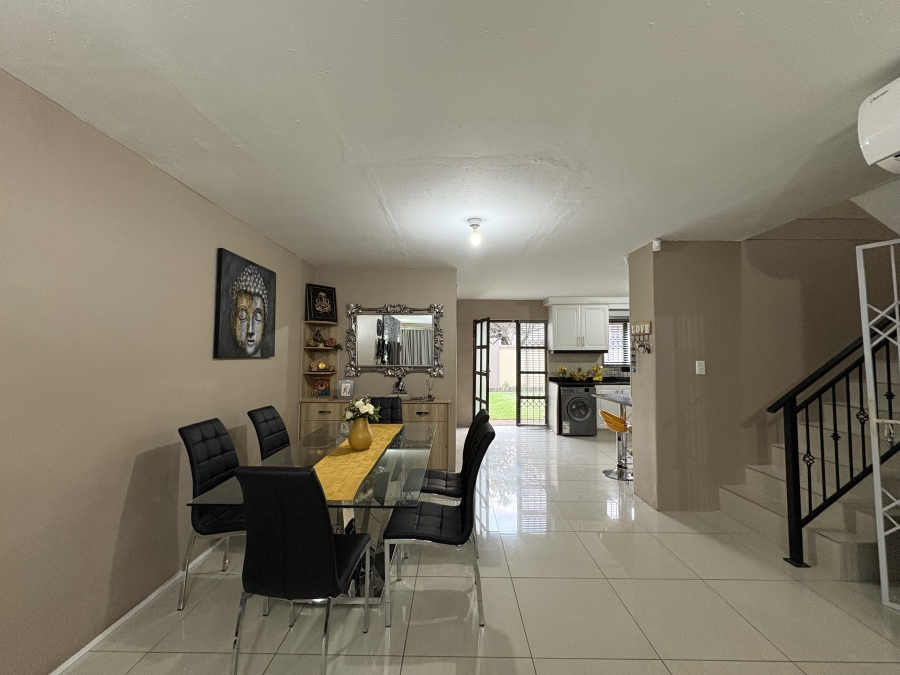 3 Bedroom Property for Sale in Northcroft KwaZulu-Natal