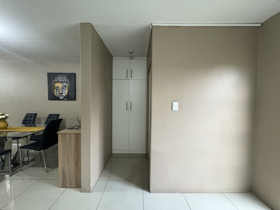 3 Bedroom Property for Sale in Northcroft KwaZulu-Natal
