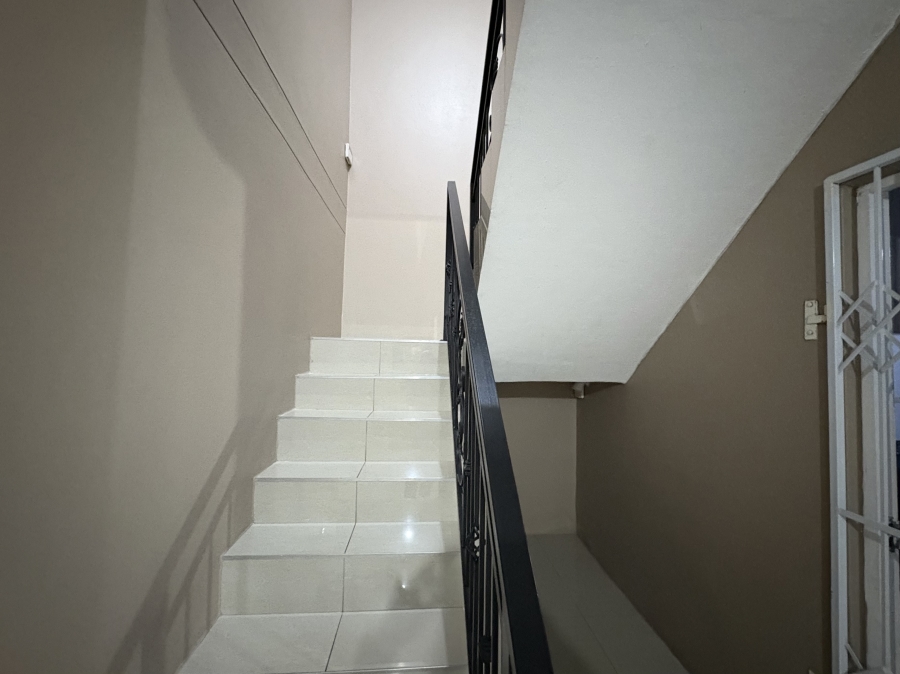 3 Bedroom Property for Sale in Northcroft KwaZulu-Natal