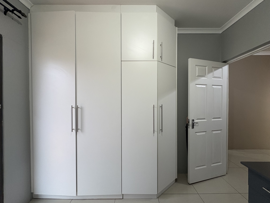 3 Bedroom Property for Sale in Northcroft KwaZulu-Natal