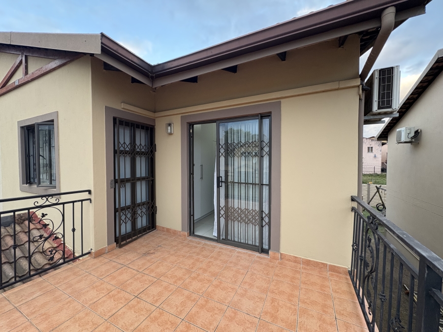 3 Bedroom Property for Sale in Northcroft KwaZulu-Natal