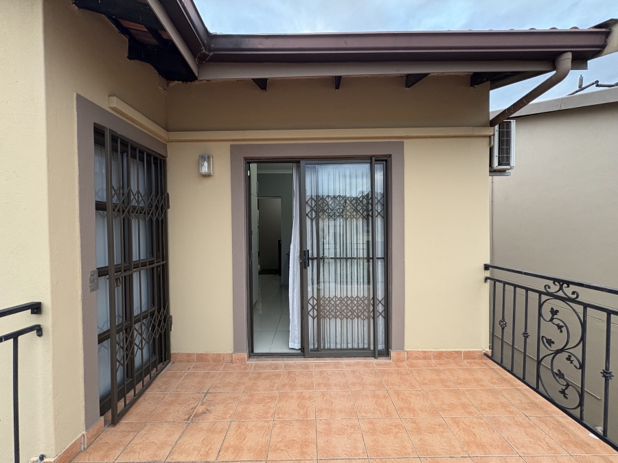3 Bedroom Property for Sale in Northcroft KwaZulu-Natal