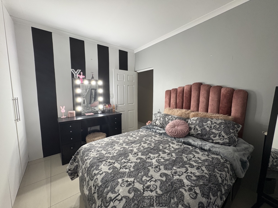 3 Bedroom Property for Sale in Northcroft KwaZulu-Natal