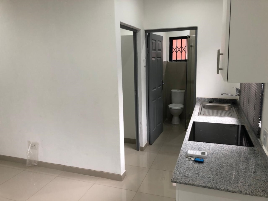 To Let 1 Bedroom Property for Rent in Westridge KwaZulu-Natal