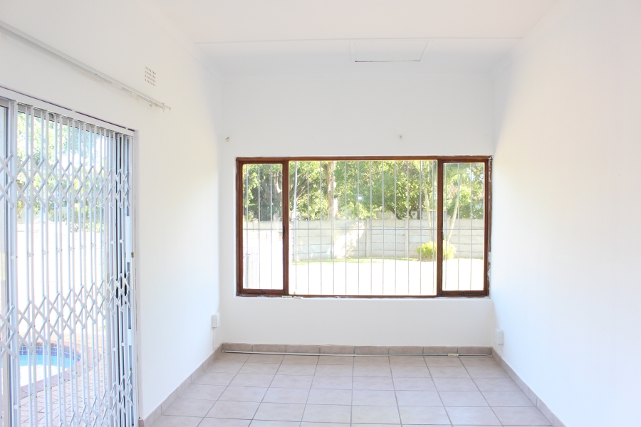 5 Bedroom Property for Sale in Veld En Vlei KwaZulu-Natal