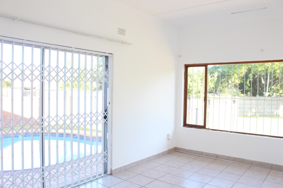 5 Bedroom Property for Sale in Veld En Vlei KwaZulu-Natal