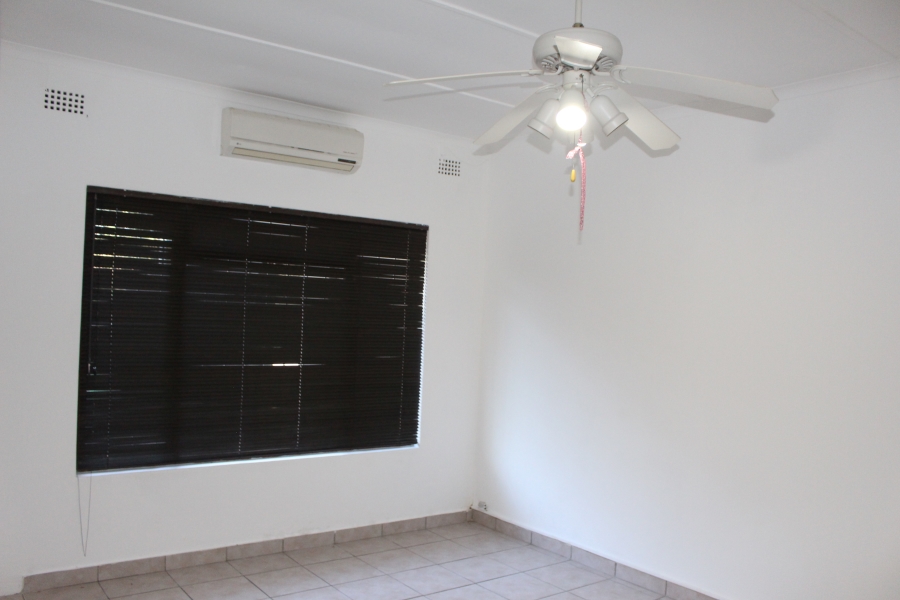 5 Bedroom Property for Sale in Veld En Vlei KwaZulu-Natal