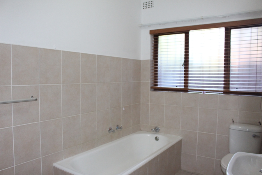 5 Bedroom Property for Sale in Veld En Vlei KwaZulu-Natal