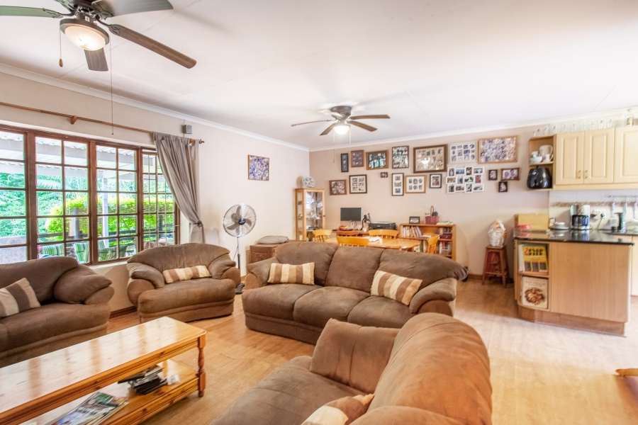 3 Bedroom Property for Sale in Amanzimtoti KwaZulu-Natal