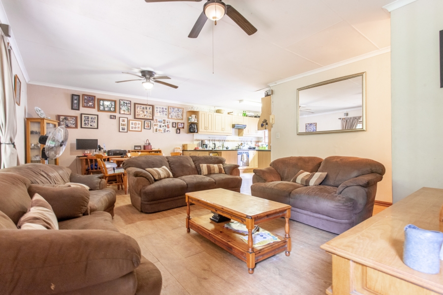 3 Bedroom Property for Sale in Amanzimtoti KwaZulu-Natal