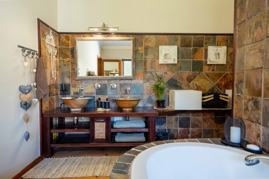 4 Bedroom Property for Sale in Gillitts KwaZulu-Natal