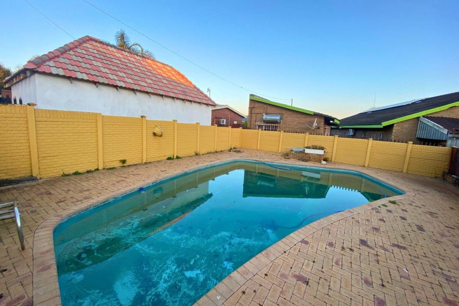 4 Bedroom Property for Sale in Vryheid KwaZulu-Natal