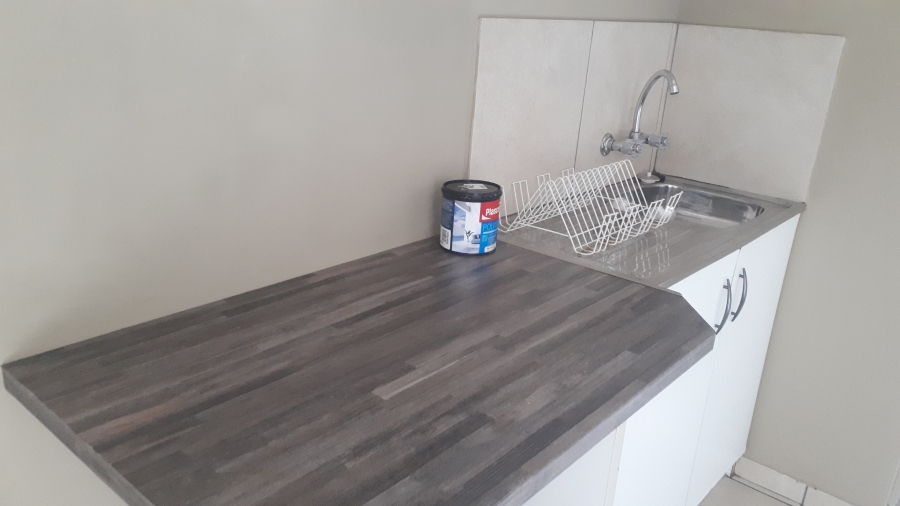 To Let 1 Bedroom Property for Rent in Pioneer Park KwaZulu-Natal