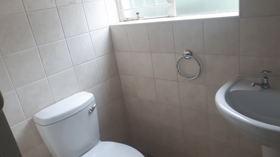 To Let 1 Bedroom Property for Rent in Pioneer Park KwaZulu-Natal