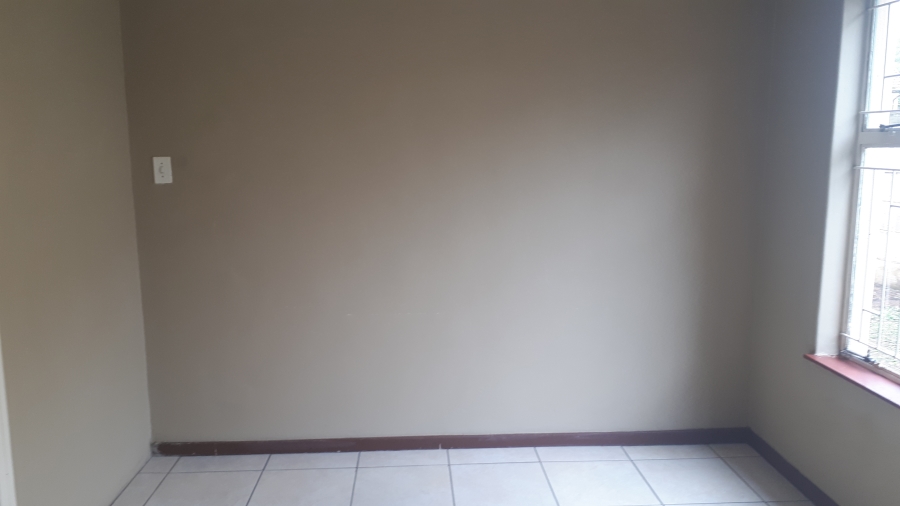 To Let 1 Bedroom Property for Rent in Pioneer Park KwaZulu-Natal