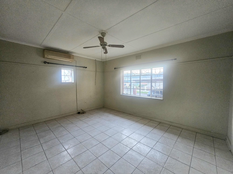 To Let 2 Bedroom Property for Rent in Malvern KwaZulu-Natal
