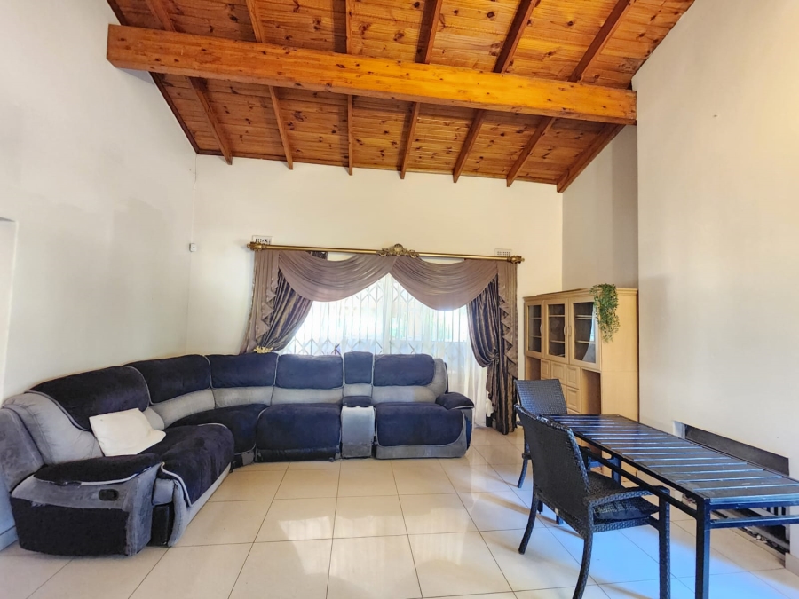 To Let 3 Bedroom Property for Rent in Crestholme KwaZulu-Natal