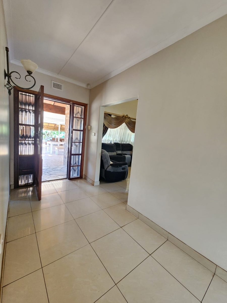 To Let 3 Bedroom Property for Rent in Crestholme KwaZulu-Natal