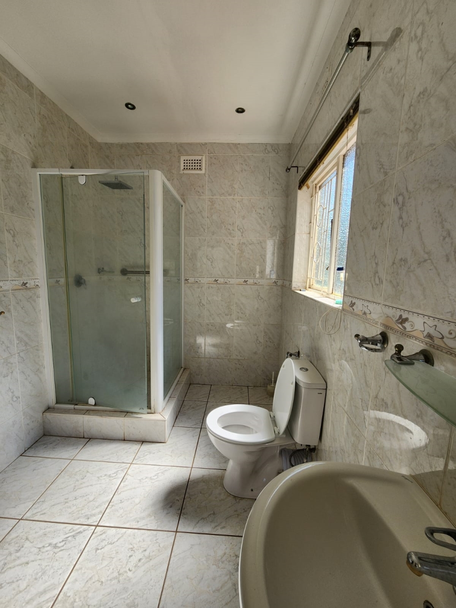 To Let 3 Bedroom Property for Rent in Crestholme KwaZulu-Natal