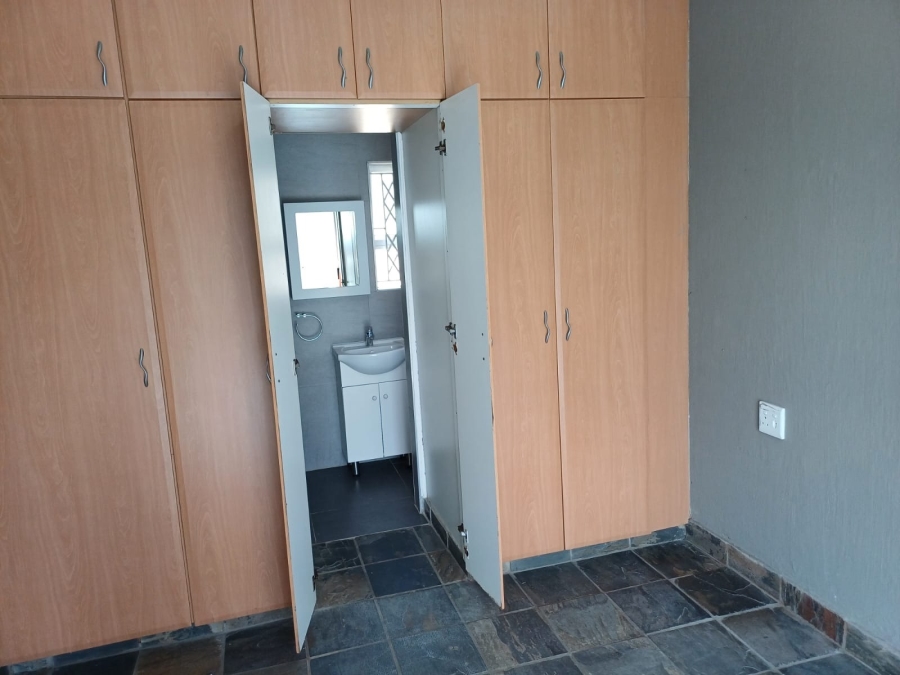 9 Bedroom Property for Sale in Ocean View KwaZulu-Natal
