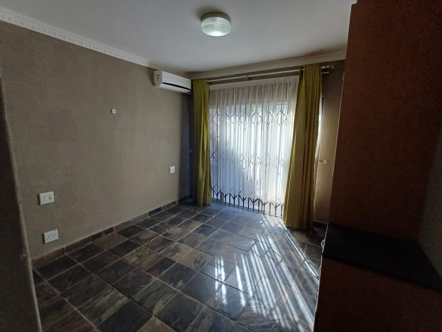 9 Bedroom Property for Sale in Ocean View KwaZulu-Natal