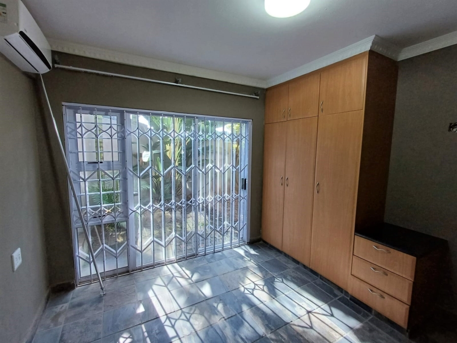 9 Bedroom Property for Sale in Ocean View KwaZulu-Natal