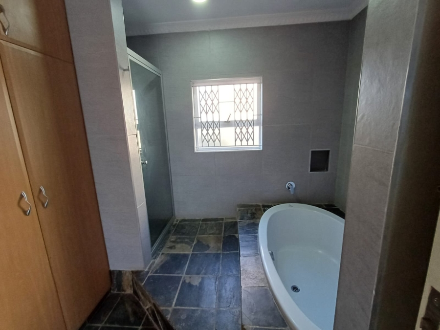 9 Bedroom Property for Sale in Ocean View KwaZulu-Natal