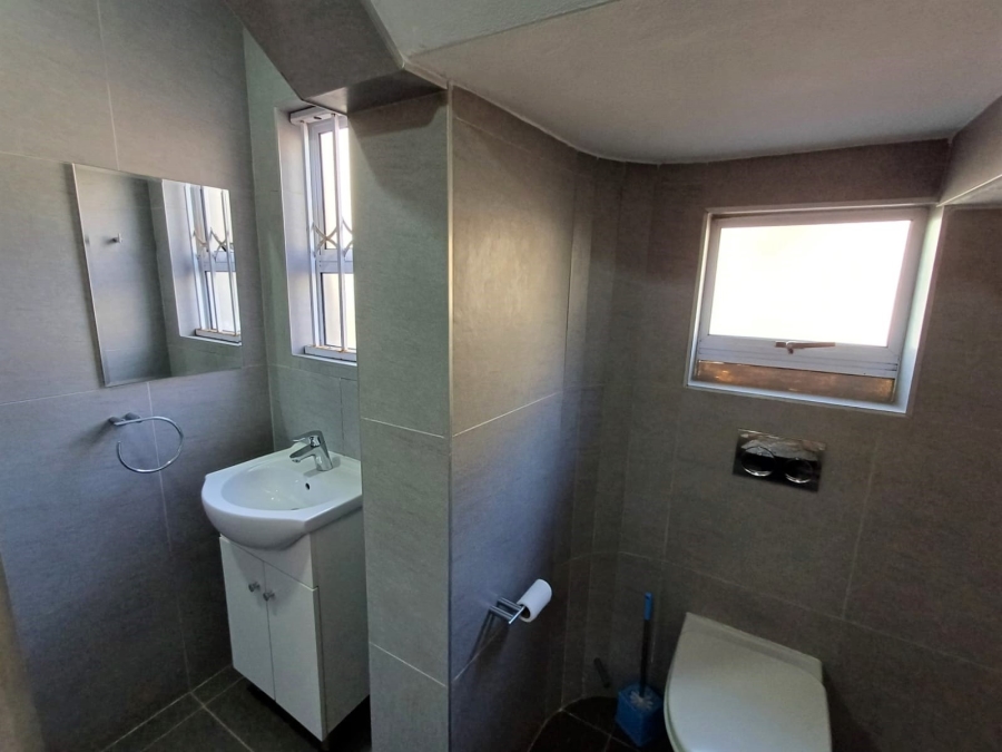 9 Bedroom Property for Sale in Ocean View KwaZulu-Natal