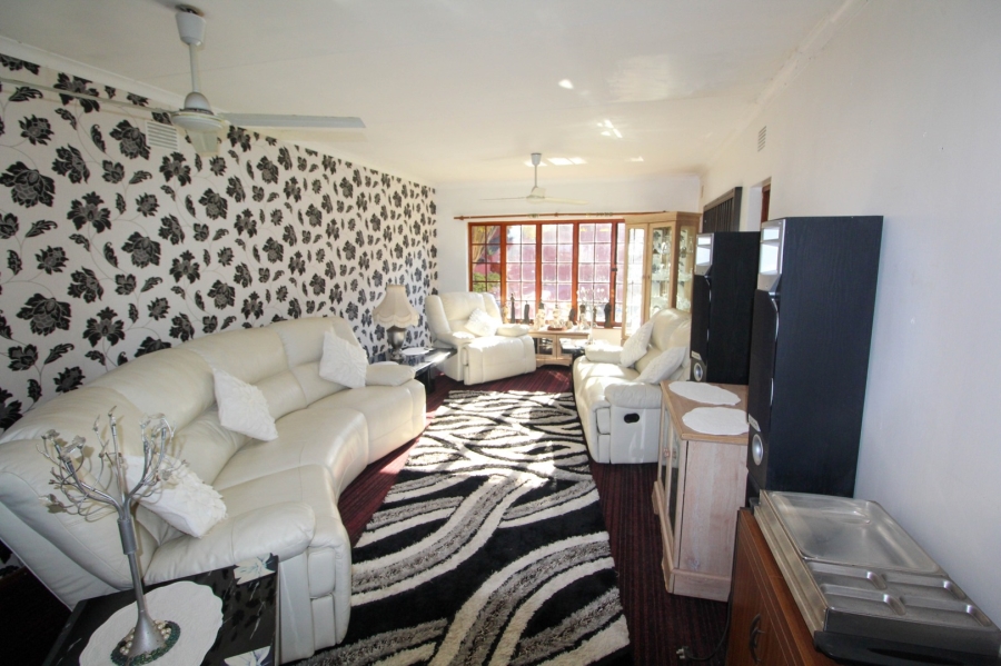4 Bedroom Property for Sale in Grosvenor KwaZulu-Natal