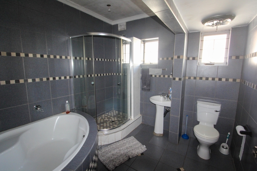 3 Bedroom Property for Sale in Fynnland KwaZulu-Natal