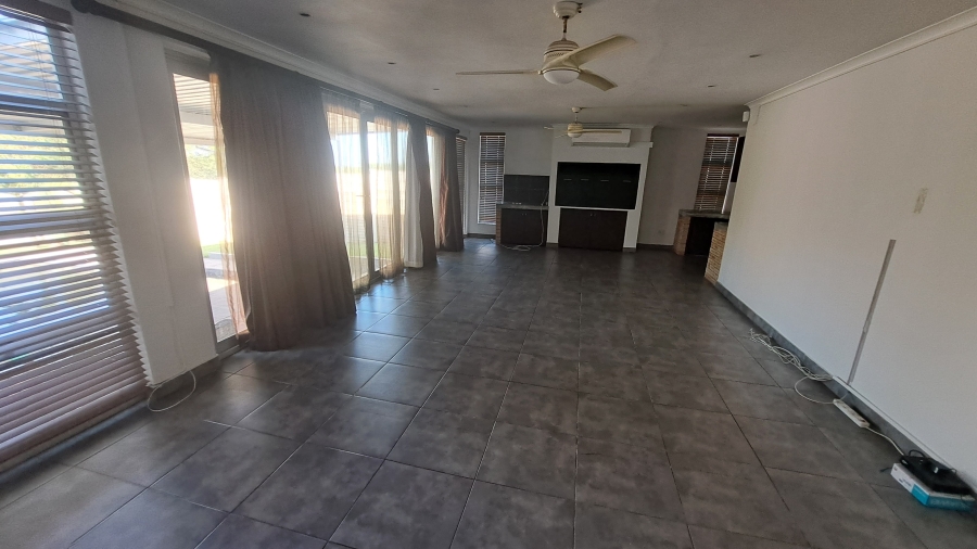 4 Bedroom Property for Sale in Birdswood KwaZulu-Natal