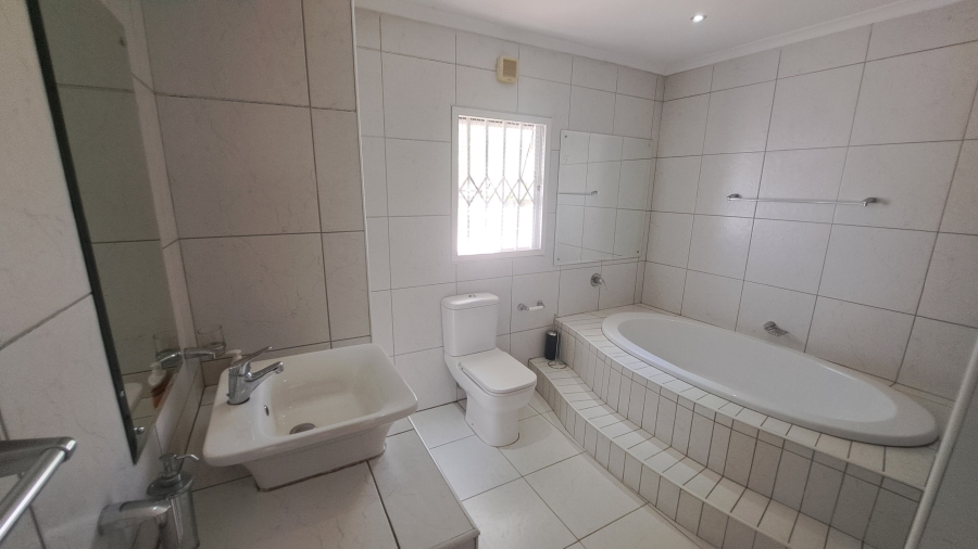 4 Bedroom Property for Sale in Birdswood KwaZulu-Natal